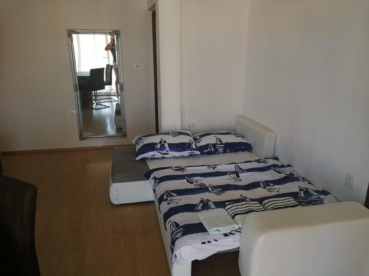 Apartmani Nea Biograd Na Moru Exterior photo